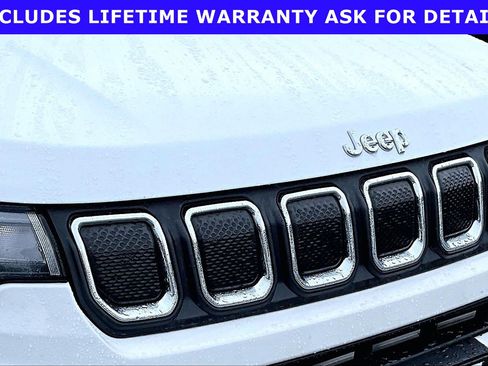Used 2022 Jeep Compass Latitude w/ Sun and Sound Group FWD image 26