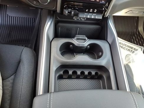 New 2026 RAM 1500 Lone Star AWD/4WD image 17