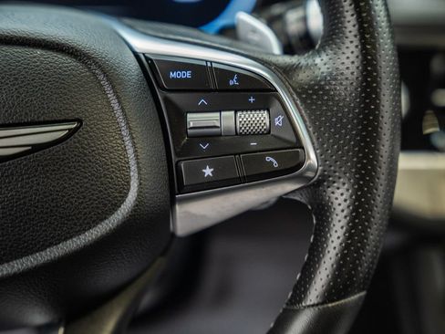 Used 2025 Genesis G70 2.5T AWD/4WD image 24