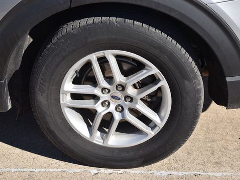 Certified 2025 Ford Explorer Active w/ Active Comfort Package image 13