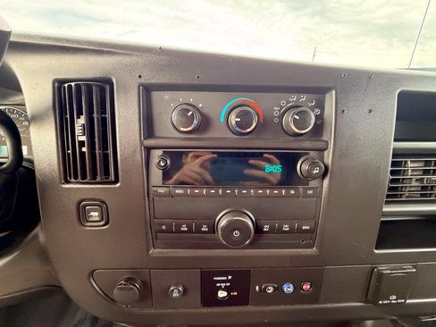 Used 2020 Chevrolet Express 2500 RWD image 26