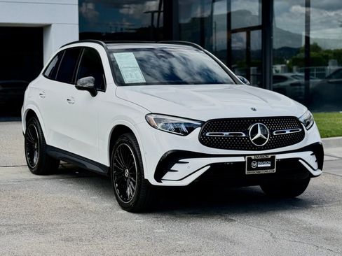 Used 2025 Mercedes-Benz GLC 300 image 9