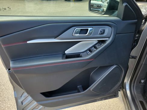 Used 2025 Ford Explorer ST w/ Sun And Sound Package image 5