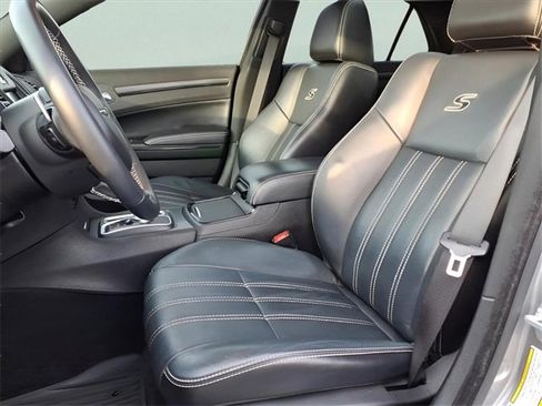 Used 2015 Chrysler 300 S image 16