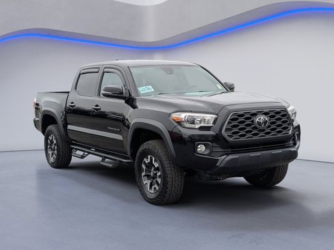 Used 2020 Toyota Tacoma TRD Off-Road image 11