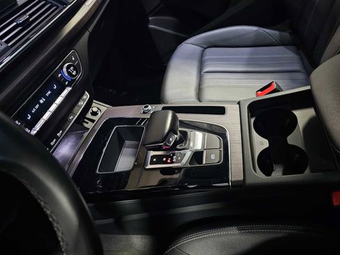 Used 2023 Audi Q5 2.0T Premium w/ Convenience Package image 29