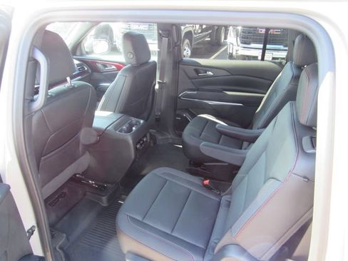 Used 2026 Chevrolet Traverse Z71 w/ Enhanced Driving Package AWD/4WD image 25