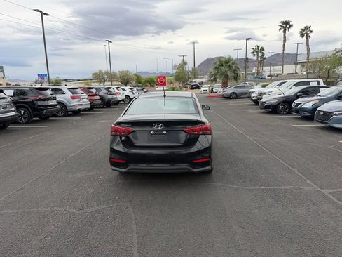 Used 2020 Hyundai Accent SE image 6