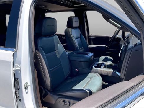 Used 2021 GMC Sierra 1500 Denali AWD/4WD image 9