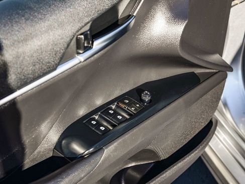 Certified 2020 Toyota Camry SE image 26