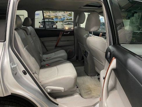 Used 2009 Toyota Highlander Limited AWD/4WD image 17