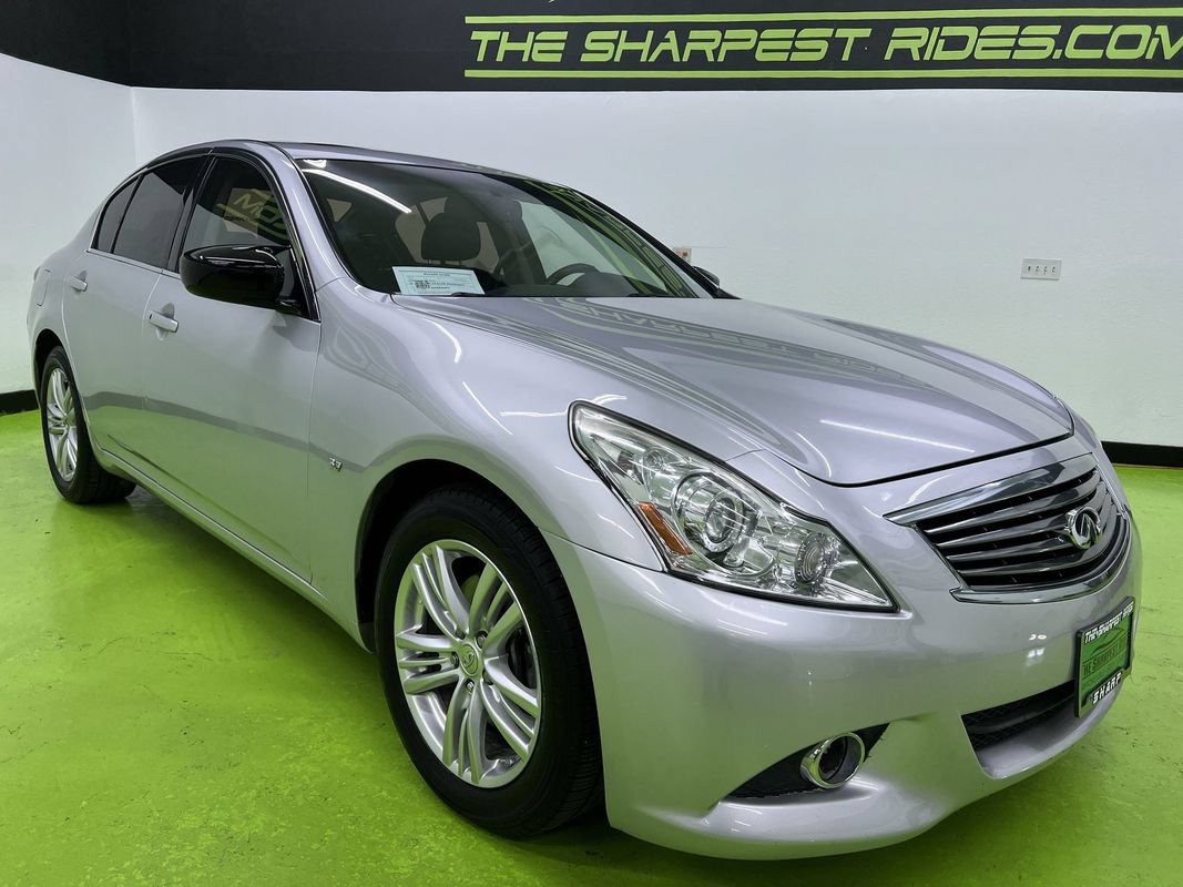 Used 2015 INFINITI Q40 AWD w/ Moonroof Package image 2