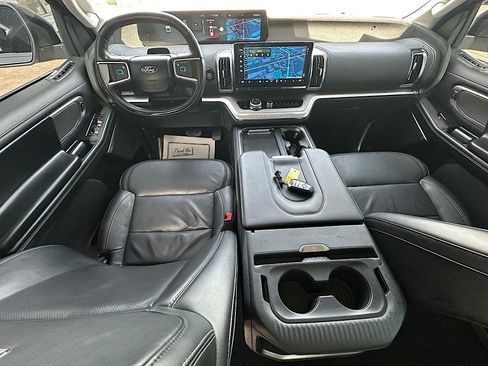 Used 2025 Ford Expedition Max Platinum AWD/4WD image 20