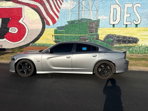 Used 2018 Dodge Charger R/T Scat Pack RWD image 3