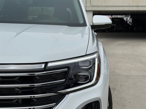 New 2026 Volkswagen Atlas SE image 3