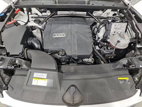 Used 2021 Audi Q5 2.0T Premium w/ Convenience Package AWD/4WD image 9