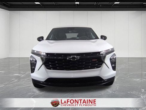 Certified 2024 Chevrolet Trax RS image 3