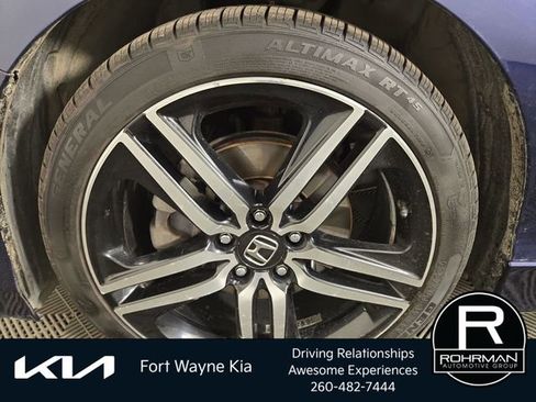 Used 2017 Honda Accord Sport image 10