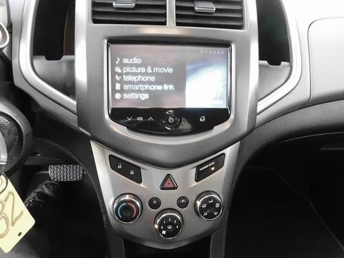 Used 2015 Chevrolet Sonic LT image 30