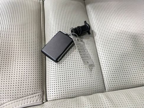 Used 2017 Volvo XC90 T6 Inscription w/ Vision Package image 39