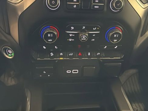 Used 2021 Chevrolet Silverado 1500 RST image 27