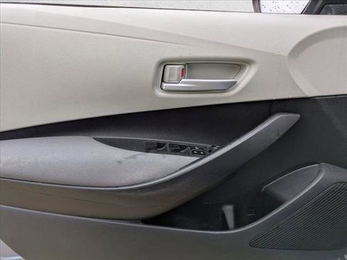 Certified 2021 Toyota Corolla L image 8
