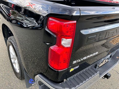 Used 2023 Chevrolet Silverado 1500 LT image 33