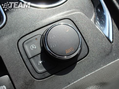 Used 2023 Chevrolet Traverse LT image 19