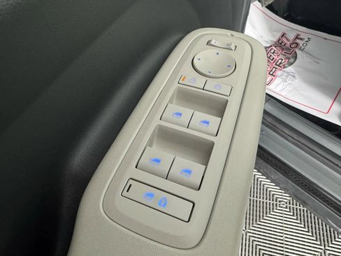 Used 2024 Hyundai Santa Fe SE image 41