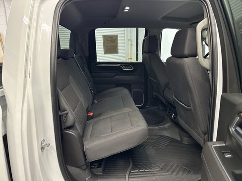 Used 2025 Chevrolet Silverado 2500 LT AWD/4WD image 16