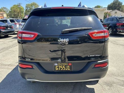 Used 2017 Jeep Cherokee Limited FWD image 4