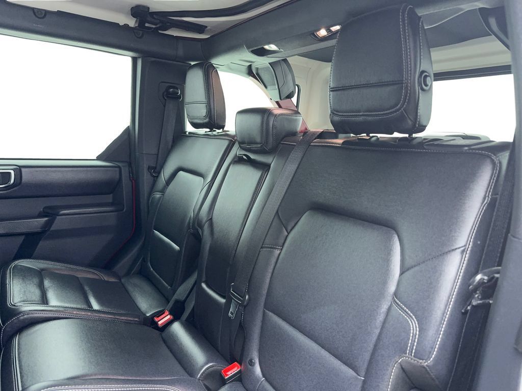 Used 2025 Ford Bronco Badlands AWD/4WD image 42