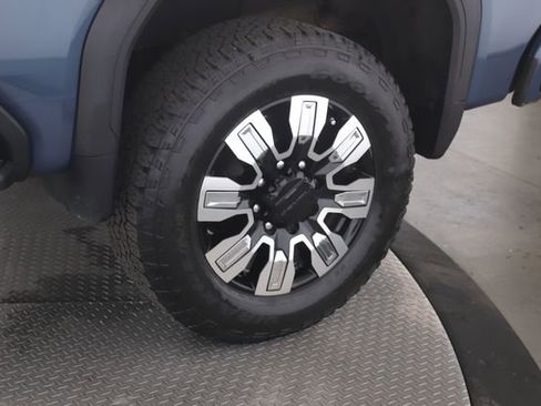 Used 2025 GMC Sierra 2500 Denali w/ Denali Reserve Package AWD/4WD image 14