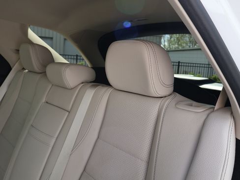 Used 2025 Mercedes-Benz GLE 450e 4MATIC image 18