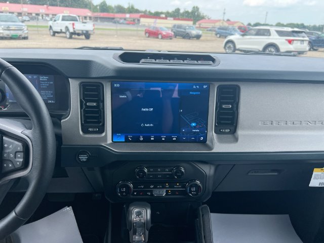 New 2024 Ford Bronco Outer Banks w/ Sasquatch Package AWD/4WD image 21