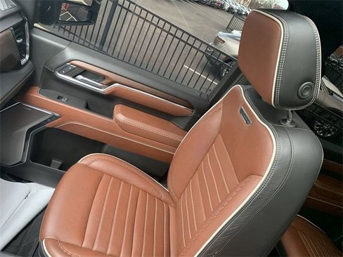 Used 2024 GMC Sierra 2500 Denali Ultimate image 30