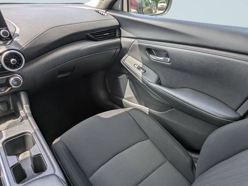 Used 2025 Nissan Sentra SV FWD image 17
