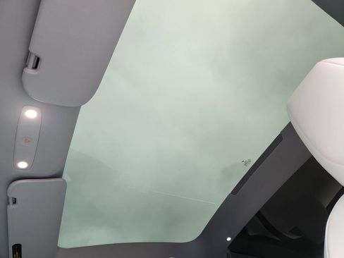 Used 2025 Tesla Model 3 Long Range image 34