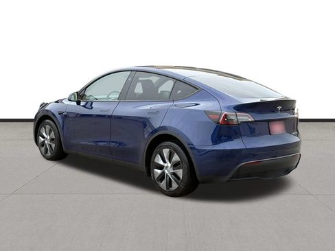 Used 2024 Tesla Model Y Long Range AWD/4WD image 7