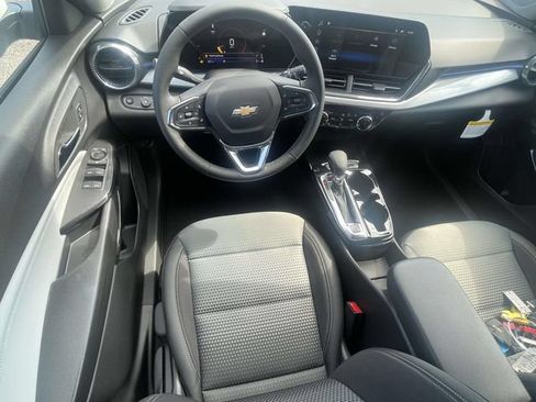 New 2026 Chevrolet Trax LT w/ Driver Confidence Package FWD image 11