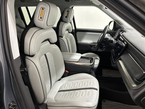 Used 2024 Rivian R1S Adventure AWD/4WD image 24