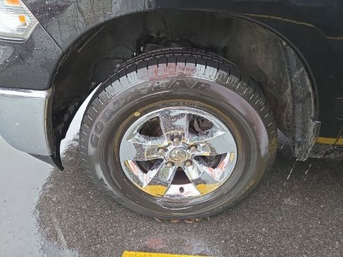 Used 2024 RAM 1500 Classic SLT image 11