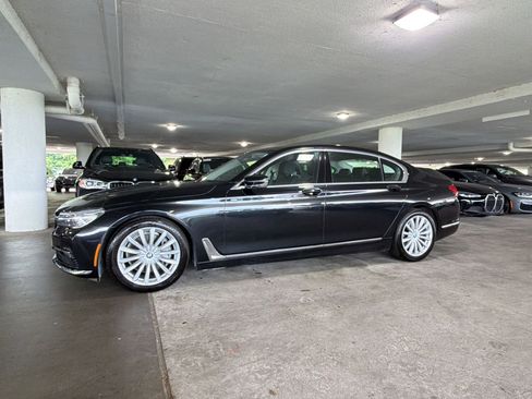 Used 2018 BMW 740i RWD image 2