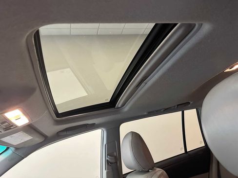 Used 2013 Toyota Highlander Limited image 22