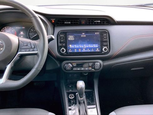 Used 2021 Nissan Kicks SR w/ SR Premium Package image 9