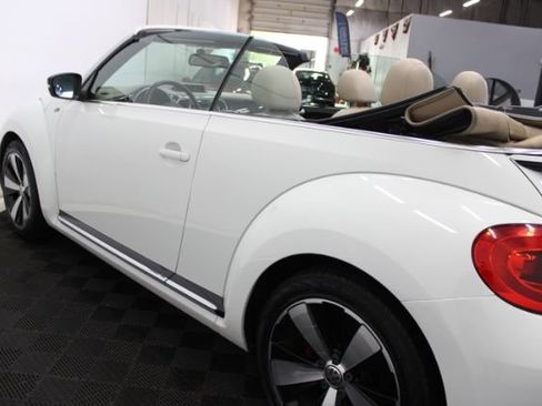 Used 2015 Volkswagen Beetle R-Line FWD image 10