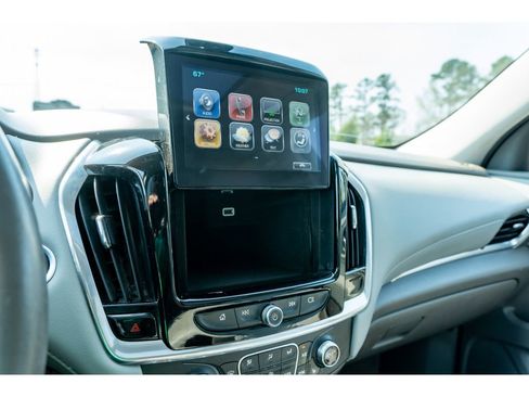 Used 2019 Chevrolet Traverse LT w/ LT Premium Package image 32