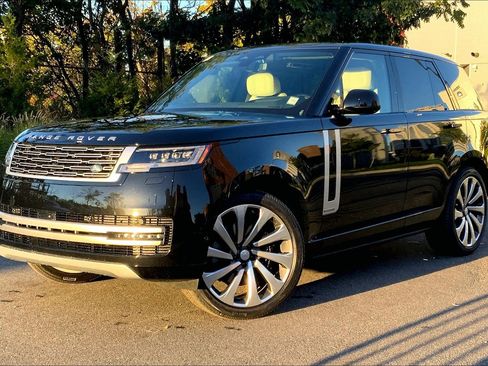 New 2025 Land Rover Range Rover Autobiography image 1