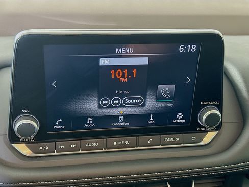 Used 2023 Nissan Rogue S FWD image 21