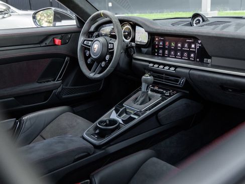 Certified 2023 Porsche 911 GT3 RS RWD image 12
